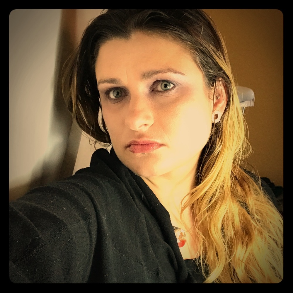 Meet your Posher, Sandy *POSH AMBASSADOR*!!!!